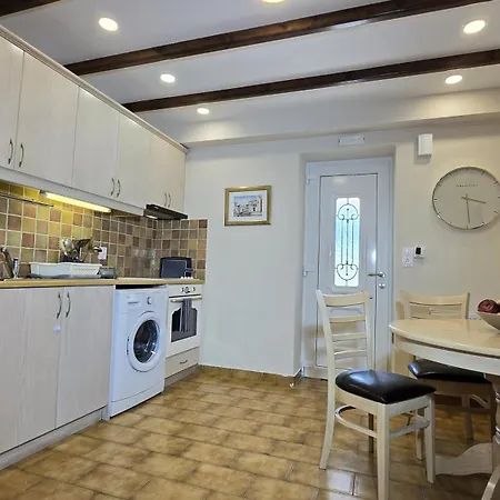 Bacchus Corfu * Kassiopi